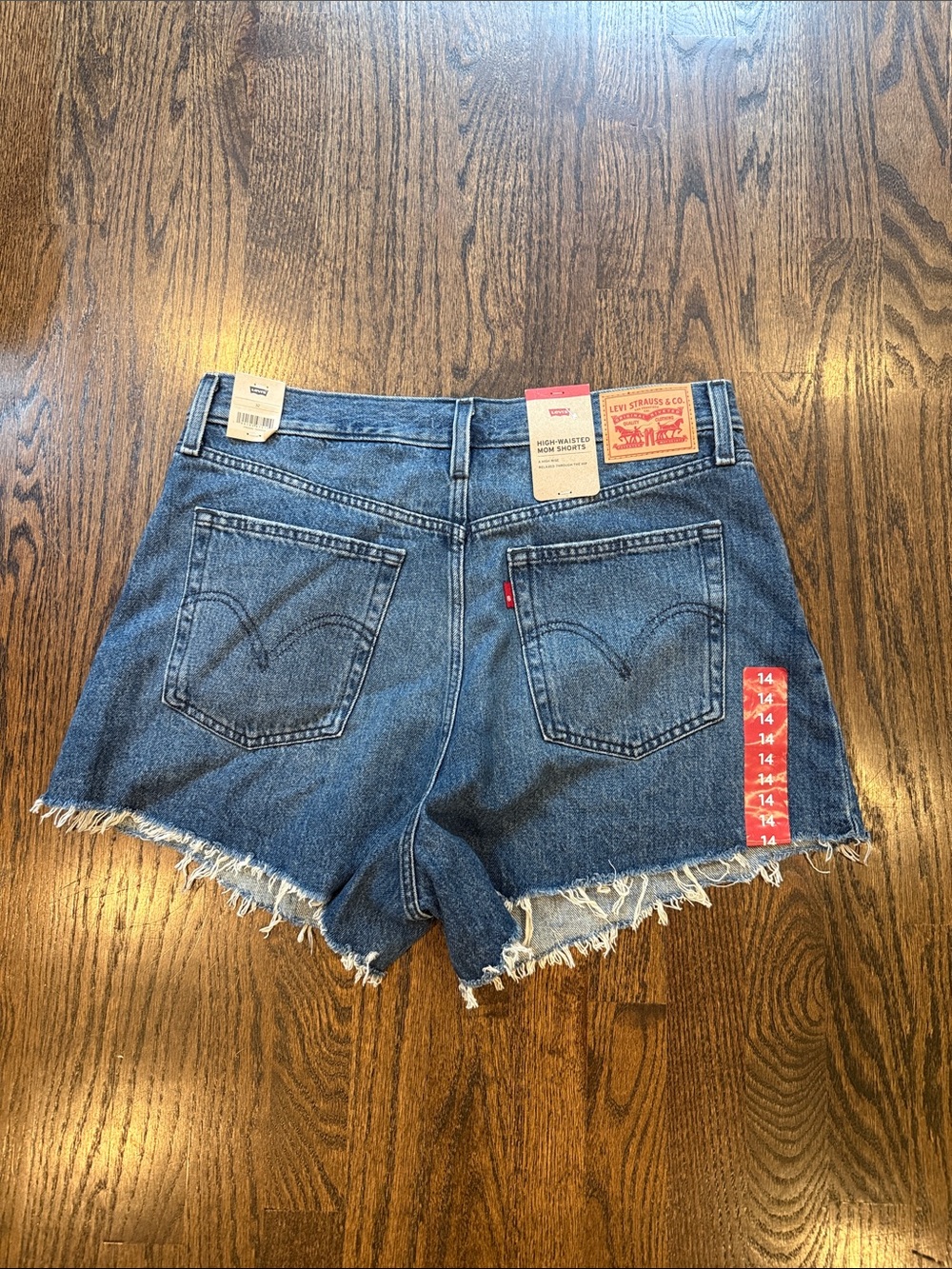 Levi's Denim Cutoff Shorts mom denim shorts high waisted size 32/14